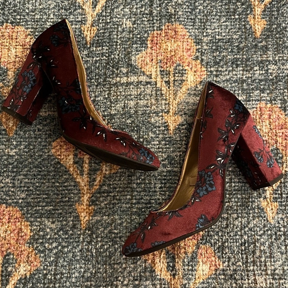 Libby Edelman Sean Block Heel